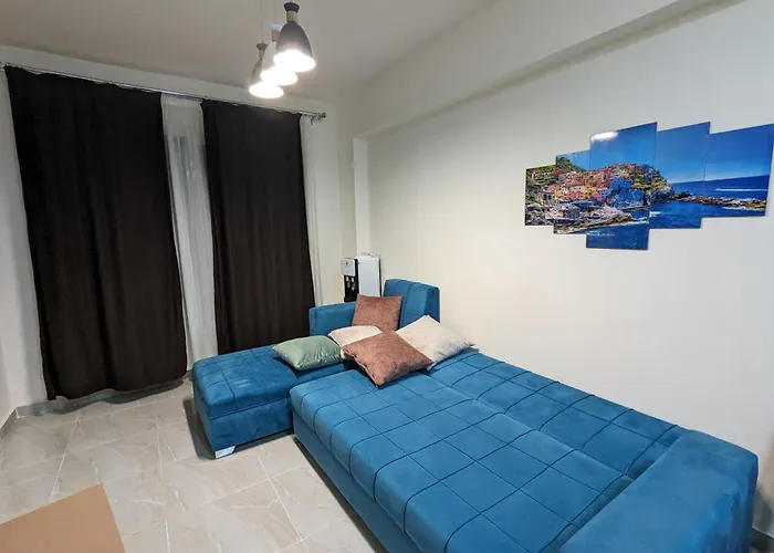 Fully Finished, Very Cozy And Comfortable Studio -Marina City Residence